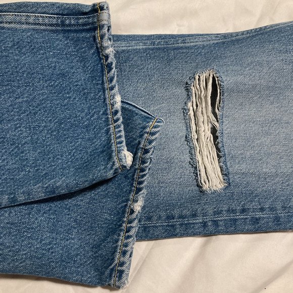 rag & bone Rosa Mid-Rise Boyfriend Distressed Ankle Jeans - Picture 9 of 16